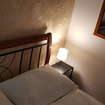 Hotel A Restaurace Pomezi Cínovec エクステリア 写真