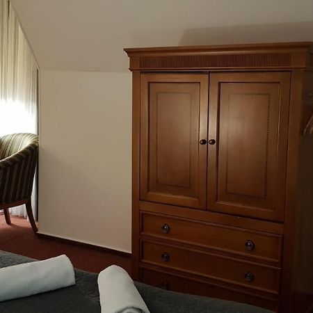 Hotel A Restaurace Pomezi Cínovec エクステリア 写真