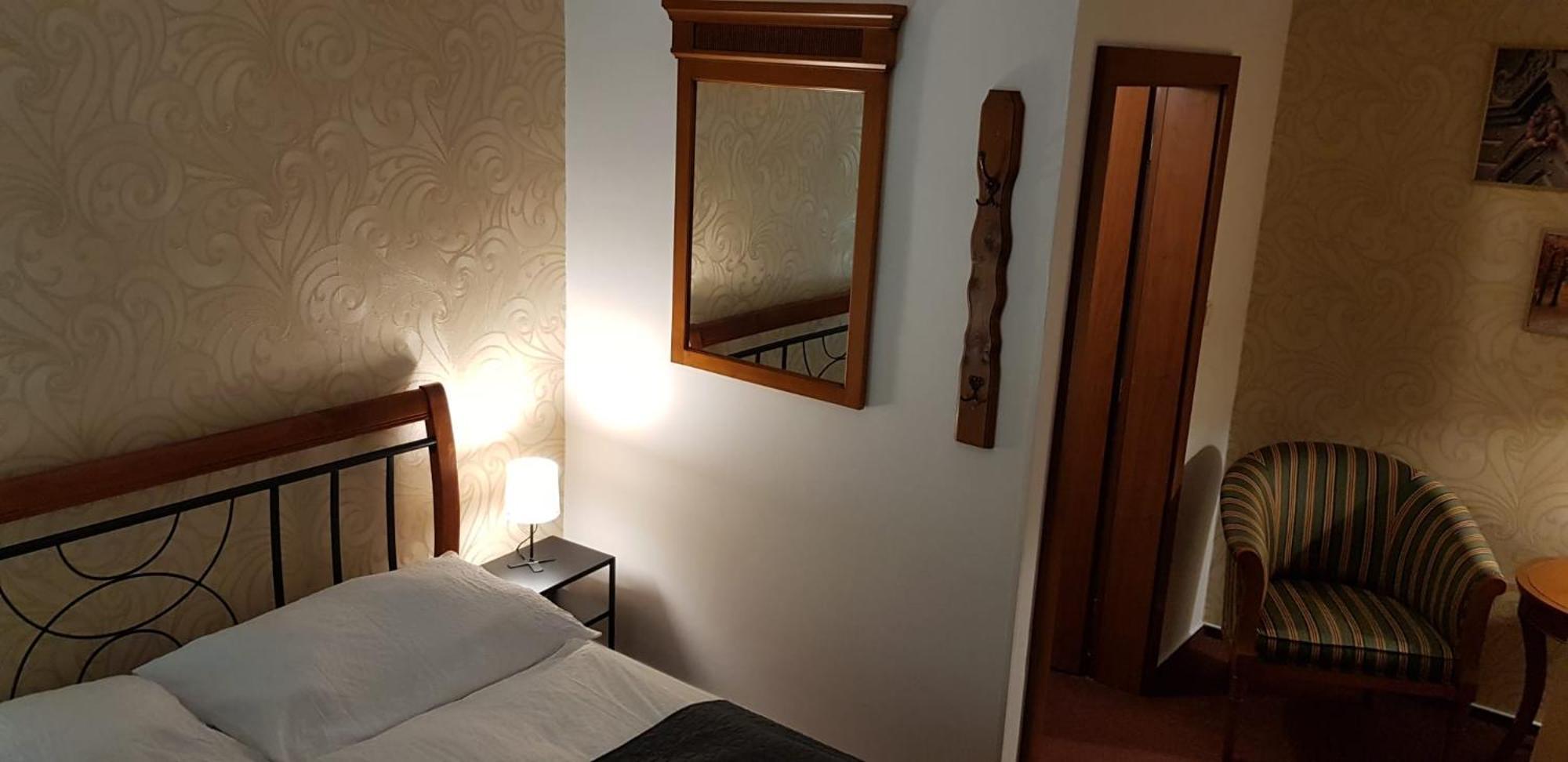 Hotel A Restaurace Pomezi Cínovec エクステリア 写真