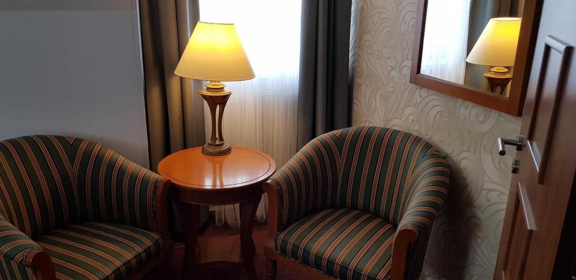 Hotel A Restaurace Pomezi Cínovec エクステリア 写真